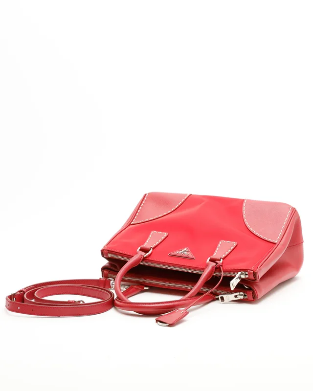 Prada Tessuto Saffiano Stitch Tote Bag in Saffiano leather from A Retro Tale, photo 5 of 9