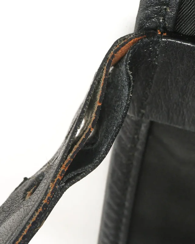 Prada Tessuto Messenger Bag in Nylon from A Retro Tale, photo 6 of 9