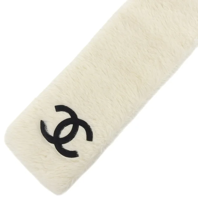 Chanel Logo CC mark scarf, ivory from VINTAGE QOO TOKYO, photo 3 of 10