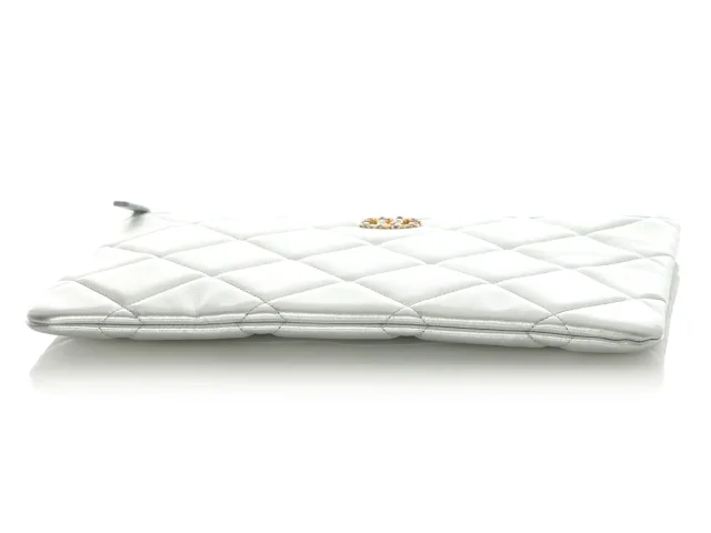 Chanel Large Metallic Silver Quilted Lambskin O Case in Silver Lambskin from Ann's Fabulous Finds, photo 6 of 9