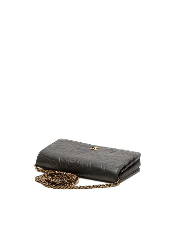 Chanel Camellia Wallet On Chain Bag in Leather from A Retro Tale, photo 4 of 9