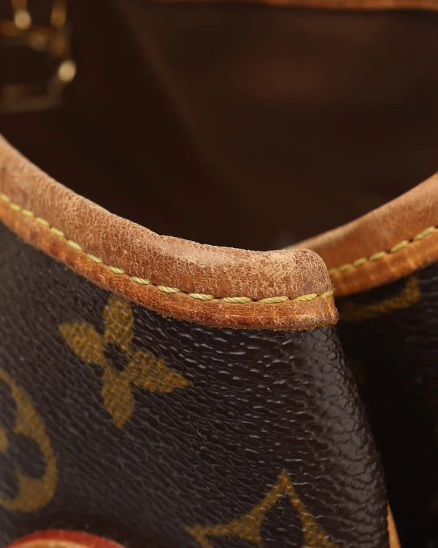 Louis Vuitton Monogram Batignolles Horizontal Tote Bag in Coated canvas from A Retro Tale, photo 7 of 12