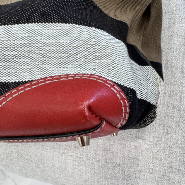 Burberry Canvas Mega Check Medium Maidstone Cadmium Shoulder Bag in Calfskin leather, Canvas from Reowned, photo 8 of 9