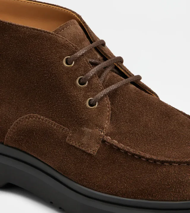 Tod's desert boots in suede, photo 4 of 4 from SENSER