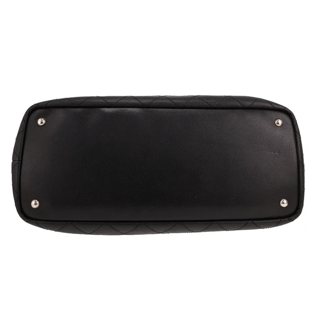 Chanel ‘Shopper Fever’ tote bag in black quilted leather in Black Leather from Collector Square, photo 3 of 3