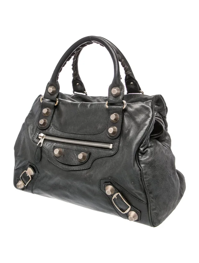 Balenciaga Midday 21 in black Leather from The RealReal, photo 3 of 6