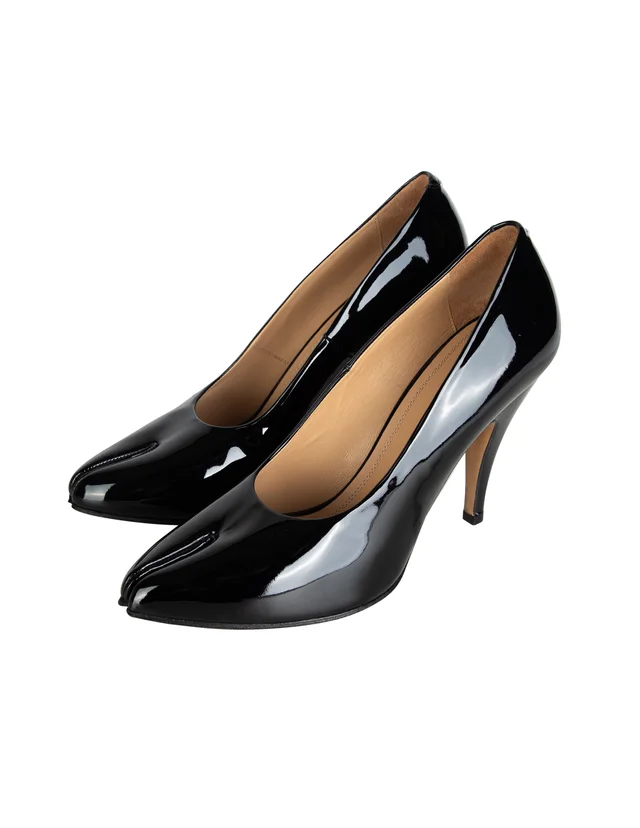 Maison Margiela by John Galliano Black Patent Leather Tabi Pumps in Black Patent leather from Amarcord Vintage Fashion