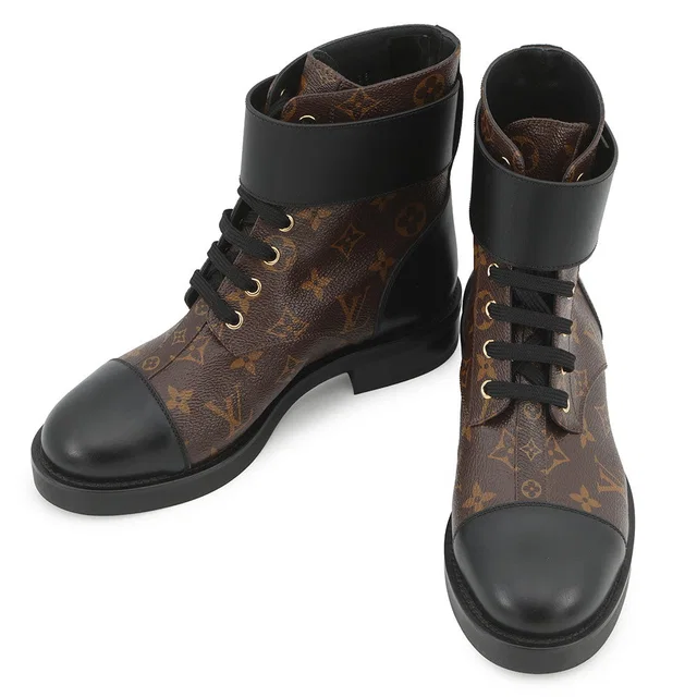 Louis Vuitton Wonderland Line EncreBoots Brown1A2Q30 Patent LeatherMonogram Size 38 in Patent leather from GALLERY RARE