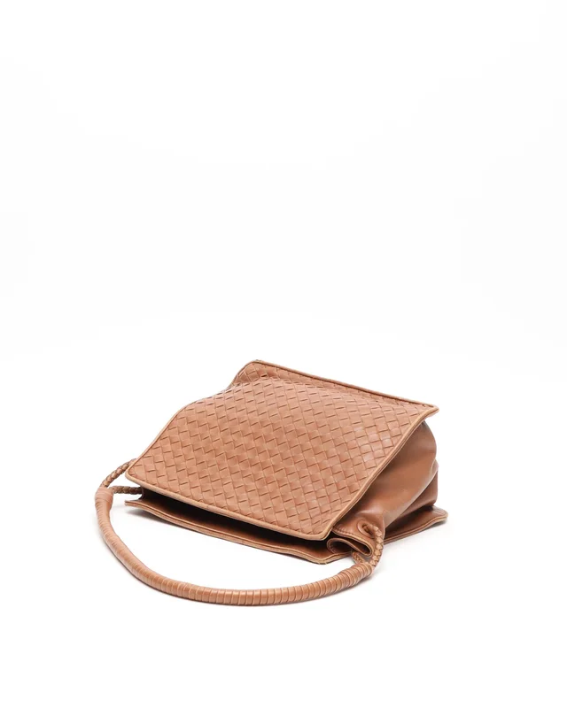 Bottega Veneta Intrecciato Shoulder Bag in Woven leather from A Retro Tale, photo 4 of 10