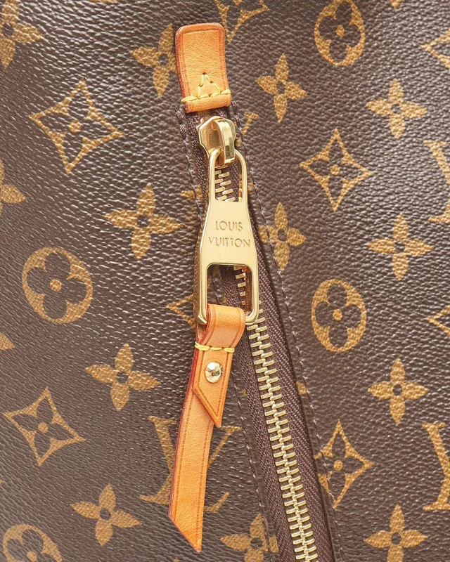 Louis Vuitton Monogram Delightful GM Bag in Coated canvas from A Retro Tale, photo 8 of 13