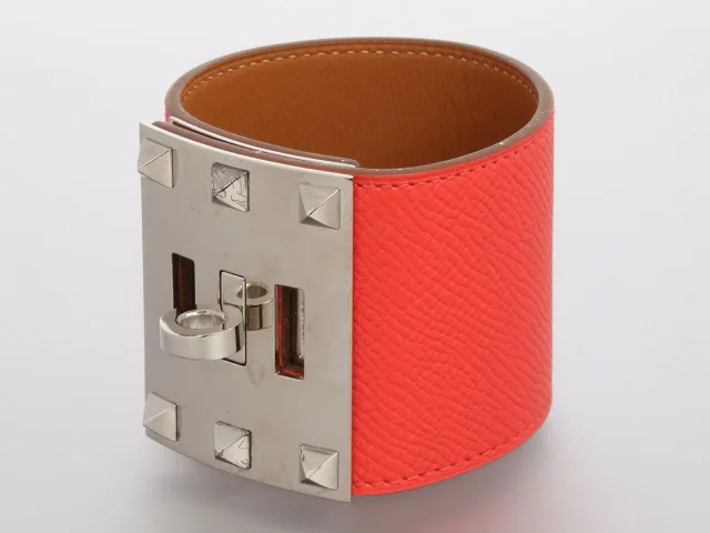 Hermès Rose Texas Epsom Kelly Dog Extreme Bracelet in Pink Epsom leather from Ann's Fabulous Finds, photo 3 of 6