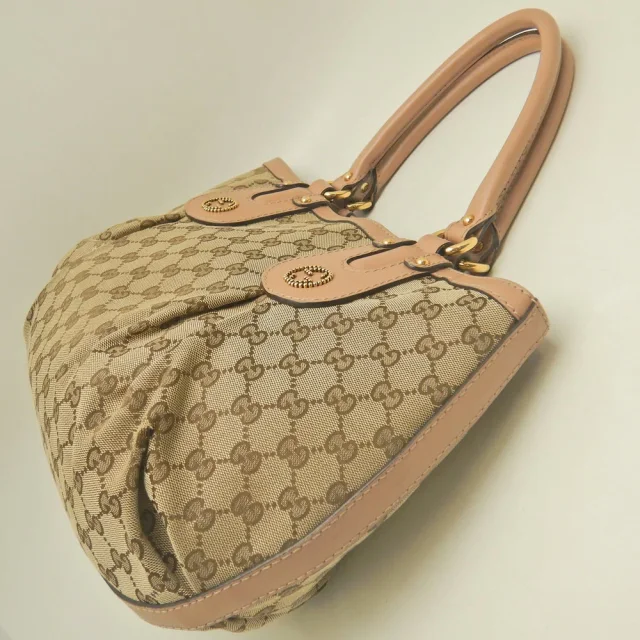 Gucci GG Canvas Tote Bag in Beige Canvas from LuxUness, photo 3 of 8