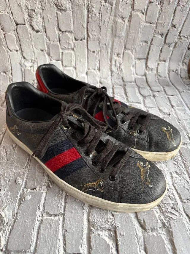 Gucci 99 Supreme Tigers Trainers in Multi-coloured Woven leather from Oxfam Online Shop, photo 3 of 8