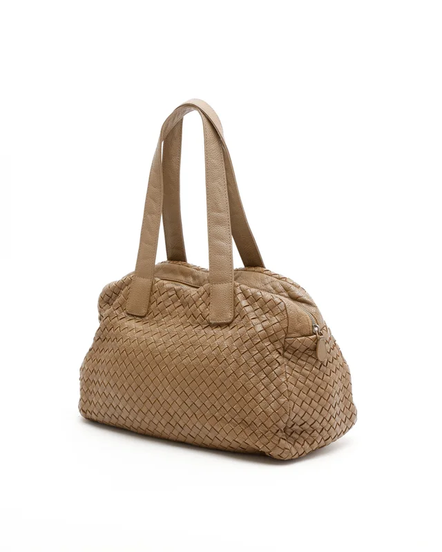 Bottega Veneta Intrecciato Boston Bag in Woven leather from A Retro Tale, photo 3 of 11