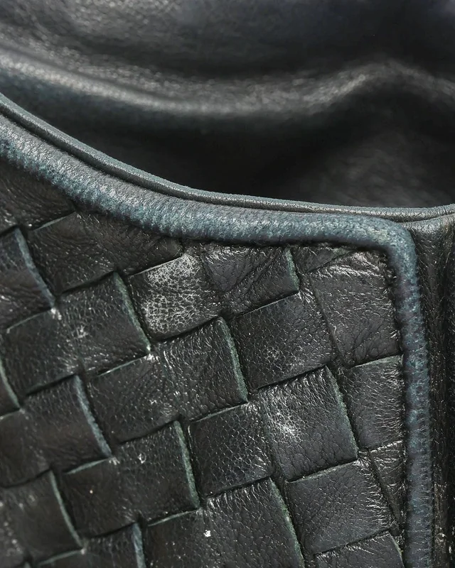 Bottega Veneta Intrecciato Hobo Bag in Woven leather from A Retro Tale, photo 6 of 9