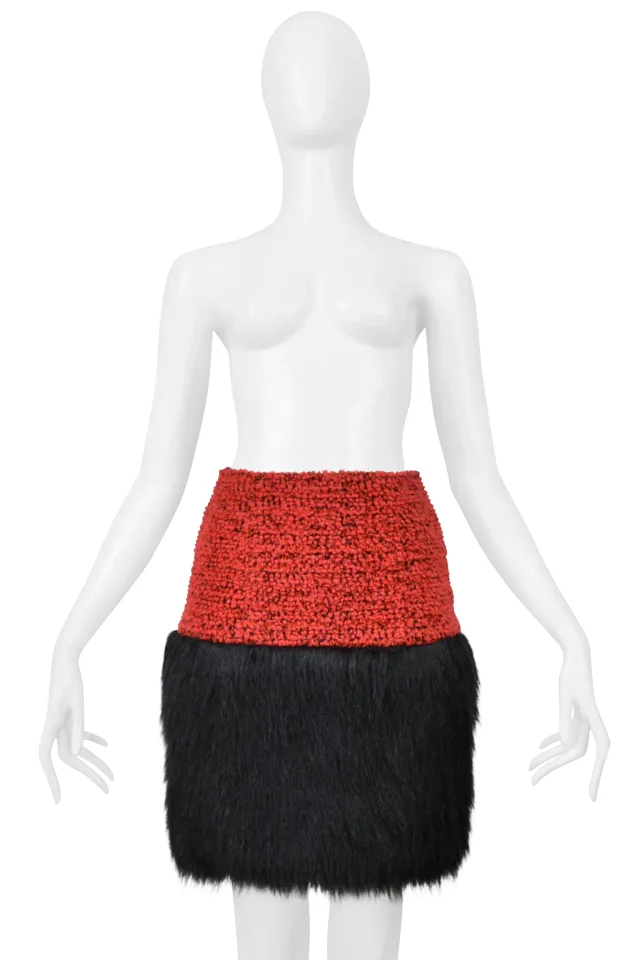 Chanel Red Velvet Tweed Skirt With Black Faux Fur 1994 in Black Tweed from Resurrection Vintage, photo 4 of 10