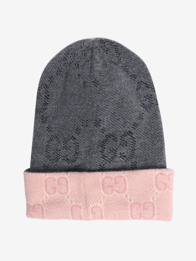 Gucci Grey and pink reversible knit beanie in Pink from Sign of the Times