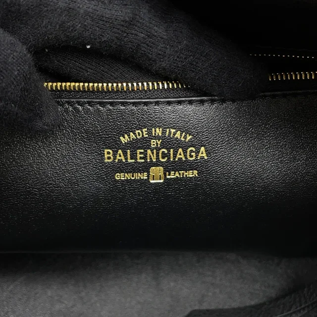 Balenciaga Bowling bag Black826425 Leather in Leather from GALLERY RARE, photo 16 of 18