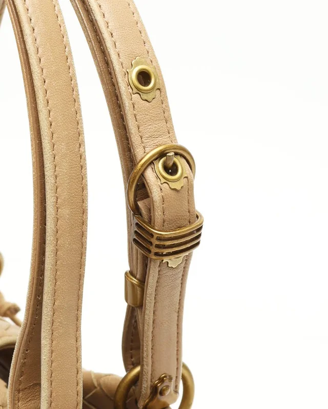 Bottega Veneta Intrecciato Capri Small Bag in Woven leather from A Retro Tale, photo 8 of 13