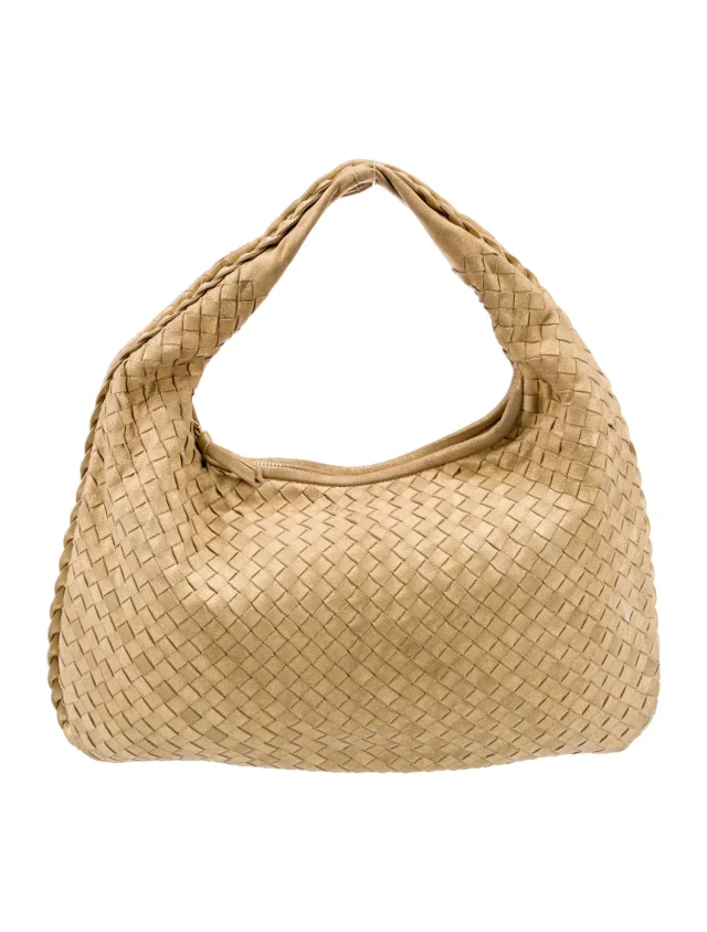 Bottega Veneta Intrecciato Veneta Hobo Medium in gold Woven leather from The RealReal