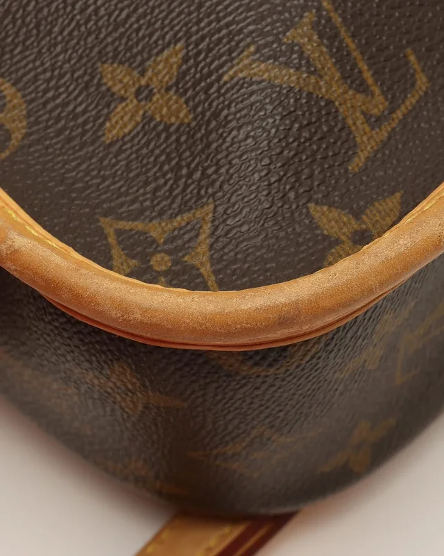 Louis Vuitton Monogram Sologne Crossbody Bag in Coated canvas from A Retro Tale, photo 8 of 10