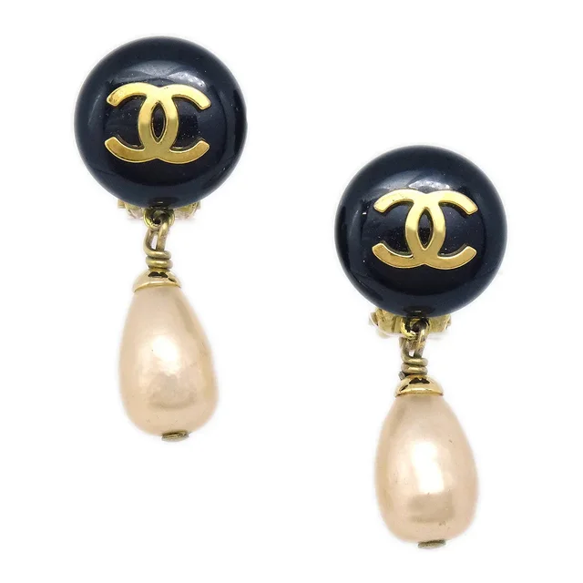 Chanel Fall Teardrop Pearl CC Dangle Earrings 94A from AMORE Vintage Tokyo