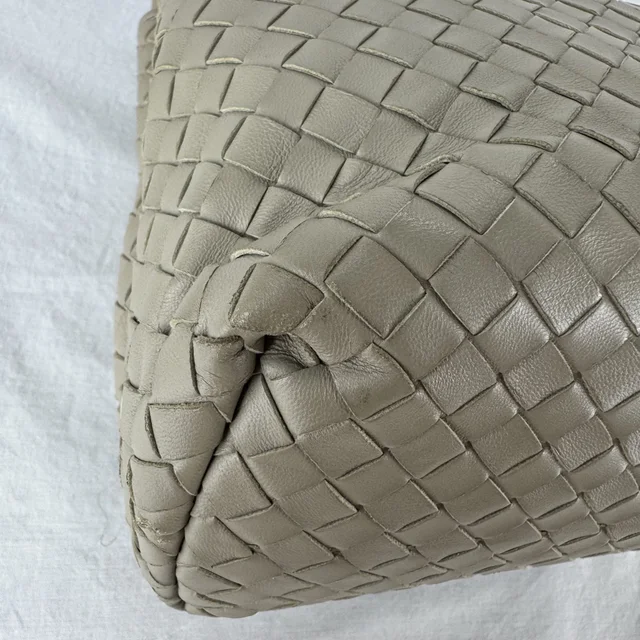 Bottega Veneta Intrecciato Olimpia Shoulder Bag in Intrecciato Nappa leather, Metal from Reowned, photo 9 of 12