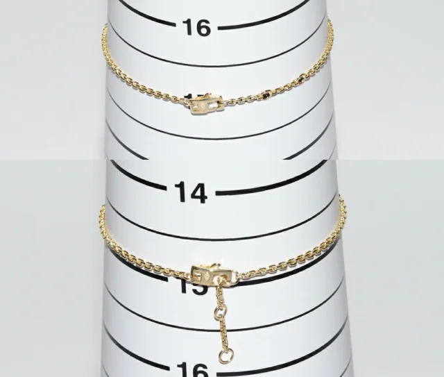 Louis Vuitton Idylle Blossom Au750 Diamond Bracelet in Gold Leather from LuxUness, photo 2 of 4