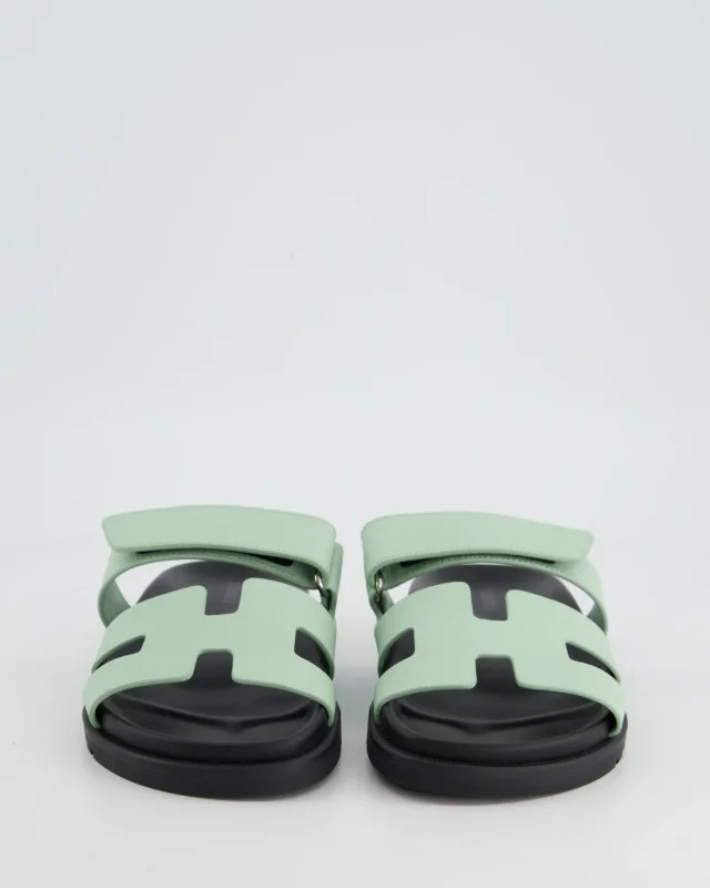 Hermès Vert Jade Epsom Leather Chypre Sandals Size EU 35.5 in Green Epsom leather from Sellier, photo 4 of 4