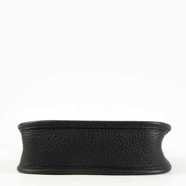 Hermès Evelyne 16 Caban Clemence PHW in Clemence leather from Labellov, photo 5 of 7