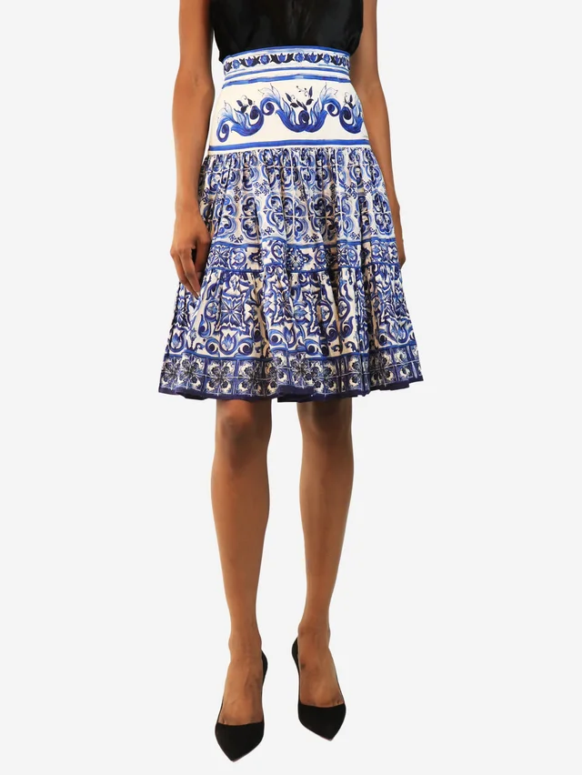 Dolce & Gabbana Blue printed knee-high skirt - size XS in Blue from Sign of the Times