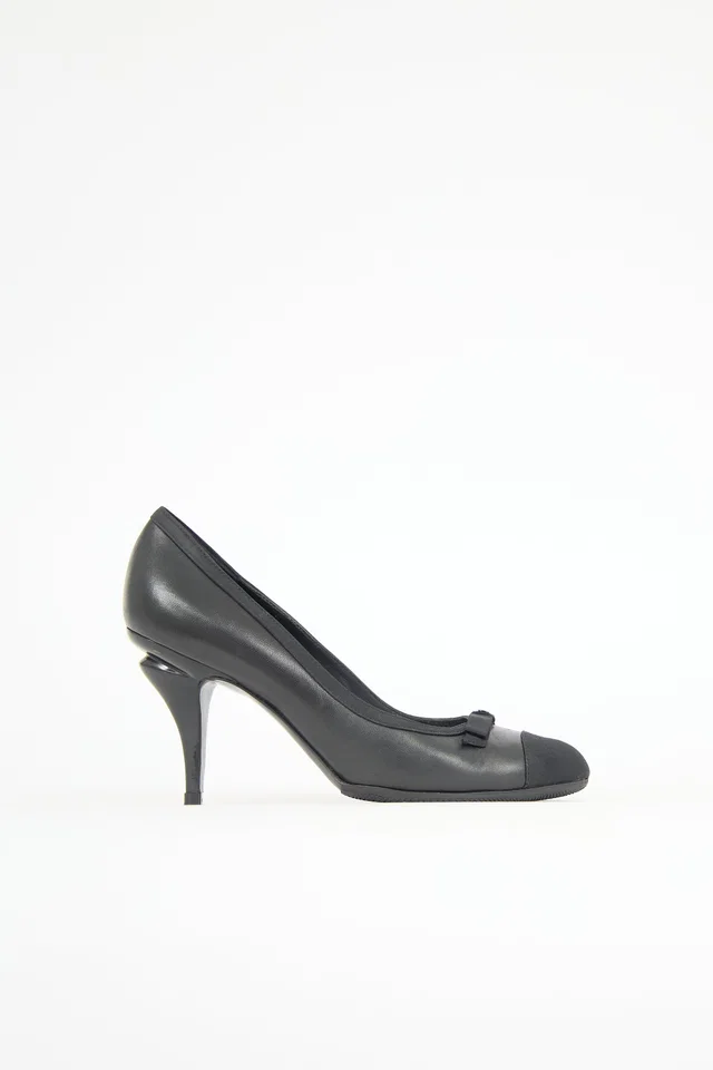Chanel Leather Cap Toe Bow Pump in Leather from VSP Consignment