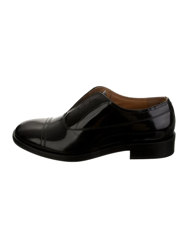 Maison Margiela Patent Leather Oxfords in black Patent leather from The RealReal