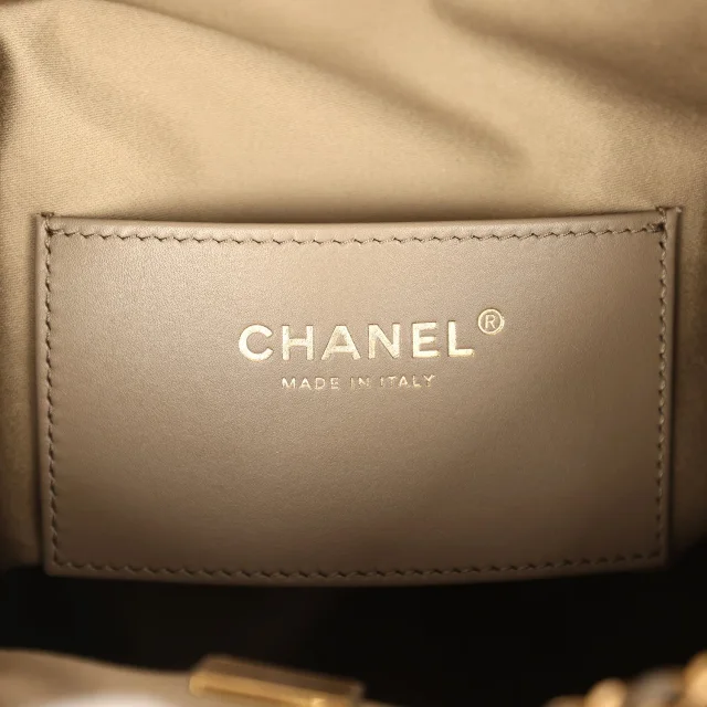 Chanel Medium 25 Hobo Bag Dark Khaki Caviar Antique Gold Hardware in Green Caviar from Madison Avenue Couture, photo 8 of 8