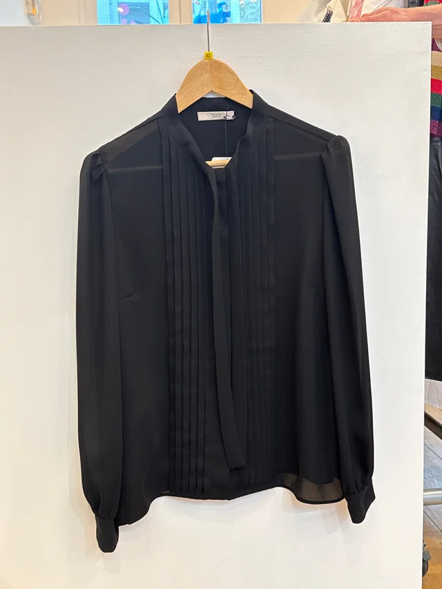 Prada Black pleated shirt in Black from Luxury Promise