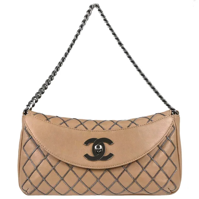 Chanel 2005-2006 Beige Lambskin Chain Stitch Handbag in Beige Lambskin from AMORE Vintage Tokyo
