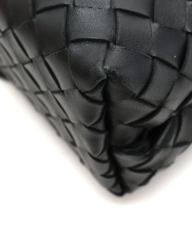 Bottega Veneta Intrecciato Small Andiamo Bag in Woven leather from A Retro Tale, photo 7 of 9