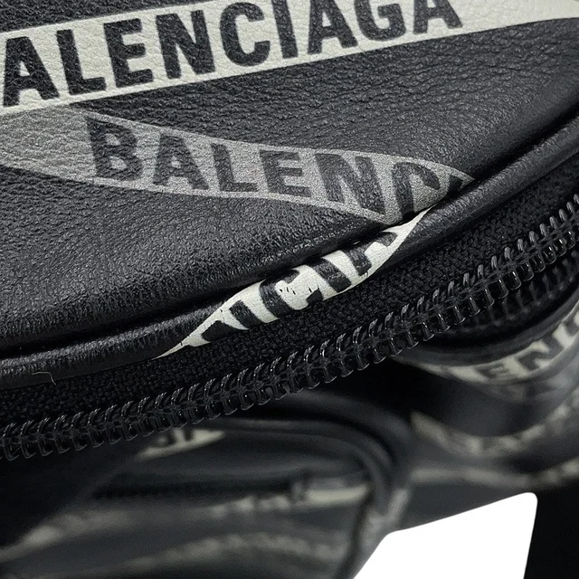 Balenciaga Explorer Waist Bag Black529550OXT251073 Leather in Leather from GALLERY RARE, photo 7 of 17