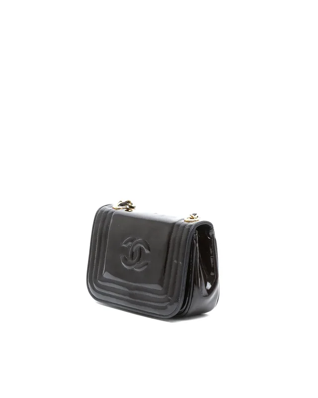 Chanel CC Full Flap Chain Bag in Patent leather from A Retro Tale, photo 2 of 10