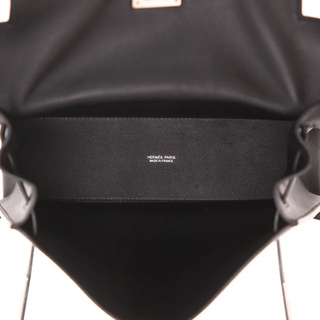 Hermès Kelly Danse shoulder bag in Noir Evergrain leather in Black Leather from Collector Square, photo 3 of 3
