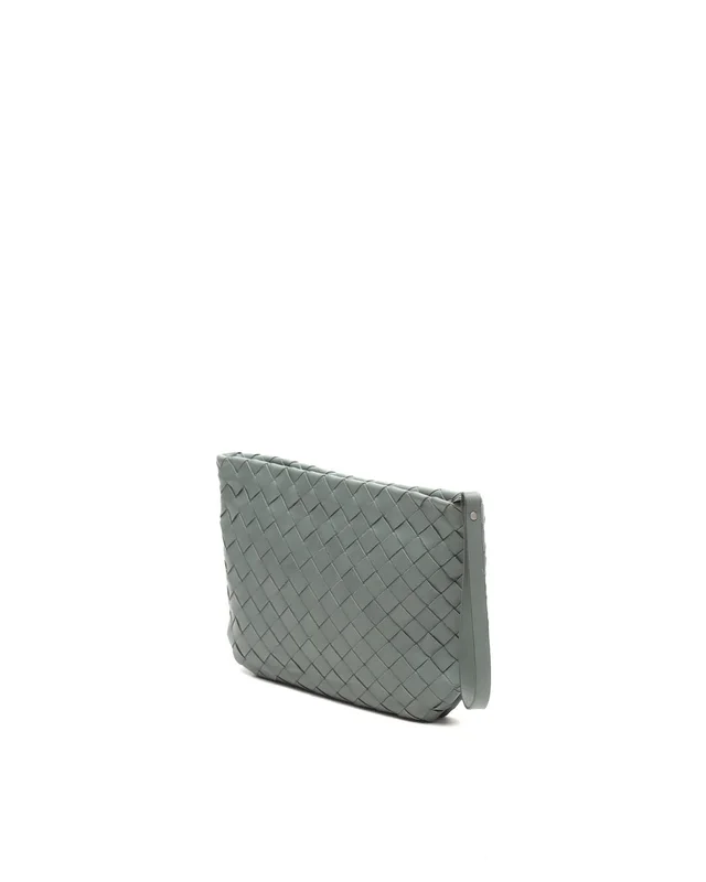 Bottega Veneta Intrecciato Pouch in Woven leather from A Retro Tale, photo 2 of 8