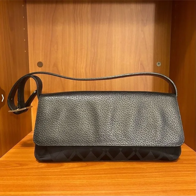 Givenchy Leather Shoulder Bag in black Leather from Poshmark