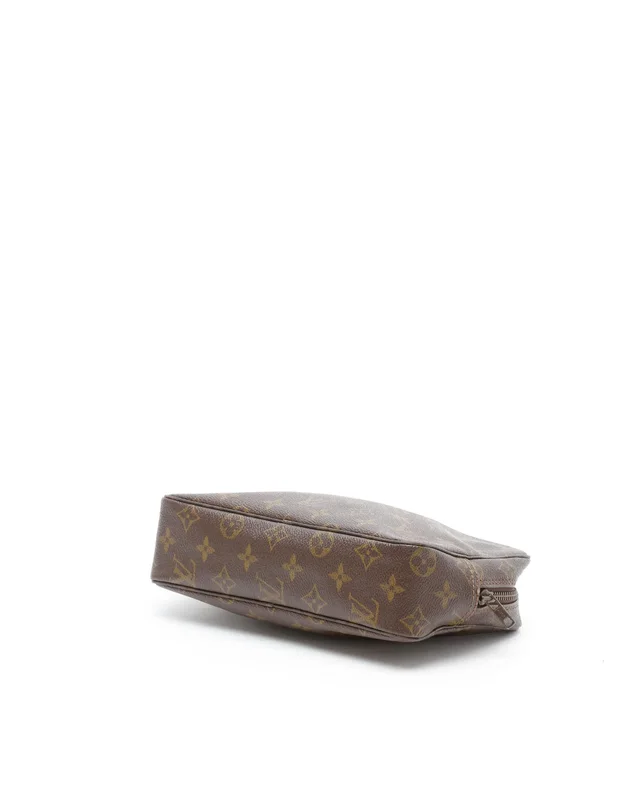 Louis Vuitton Monogram Toiletry Bag 23 in Coated canvas from A Retro Tale, photo 5 of 8