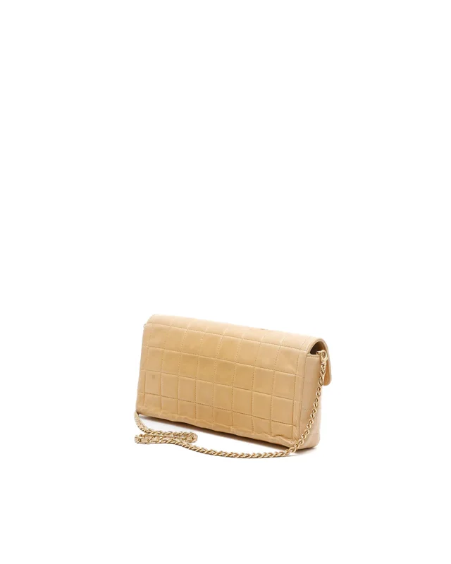 Chanel East West Chocolate Bar Flap Bag in Brown Leather from A Retro Tale, photo 3 of 12