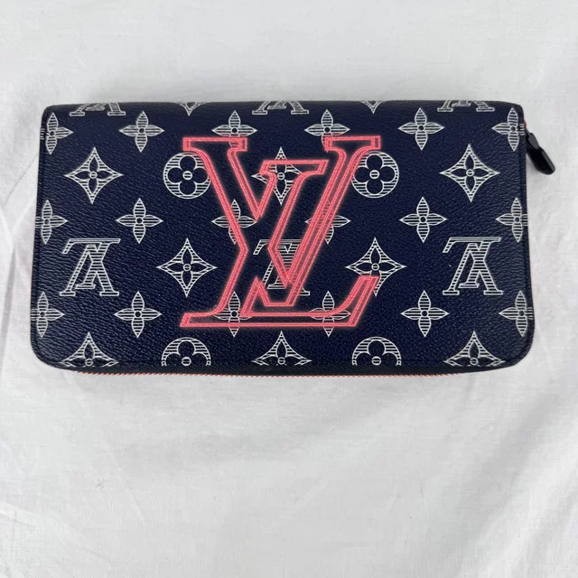Louis Vuitton Ink Upside Down Zippy Organizer NM Wallet in Canvas, Metal from Reowned