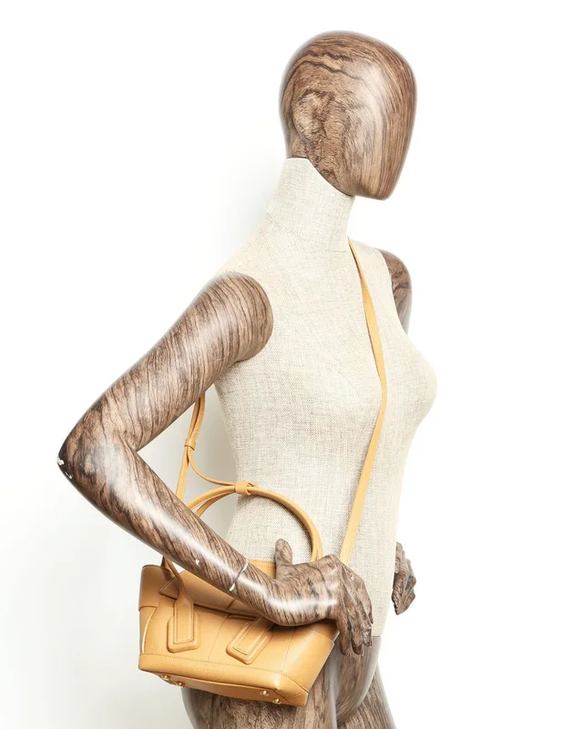 Bottega Veneta Mini Intrecciato Arco Bag in Woven leather from A Retro Tale, photo 9 of 9