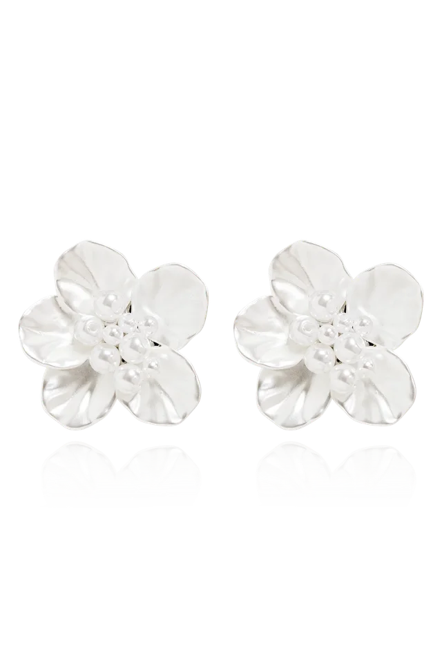 Self-Portrait Pearl-inlaid floral earrings, photo 3 of 5 from SENSER