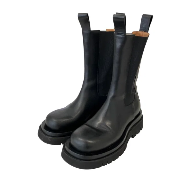 Bottega Veneta Rug Boots Side Gore Chelsea Black in Black Leather from The Reluxe