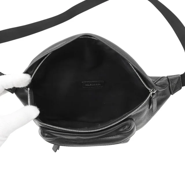 Balenciaga Everyday Waist Bag Black579617 Leather in Leather from GALLERY RARE, photo 6 of 17