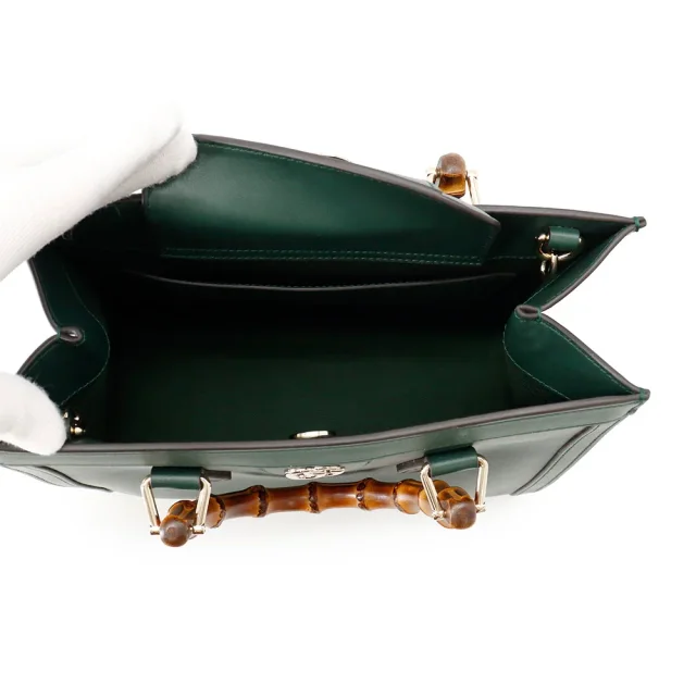 Gucci Diana Tote Bag Green853226 Leather Size Medium in Leather from GALLERY RARE, photo 13 of 19